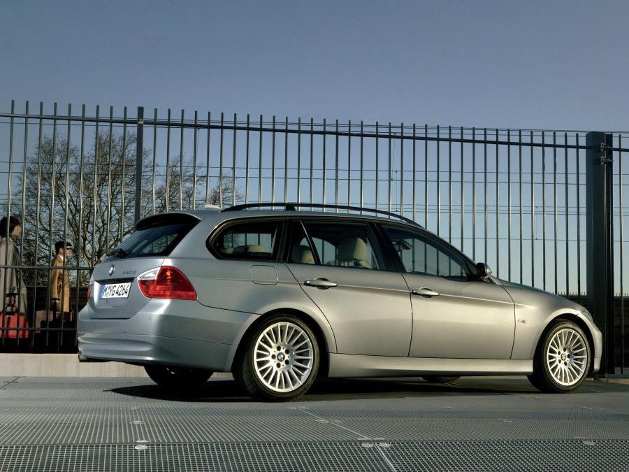  BMW 320d Touring 2006 года  (фото 10 из 16)